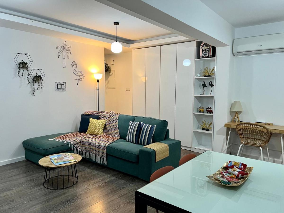 Fat Cow Apartments Larnaca Exterior photo
